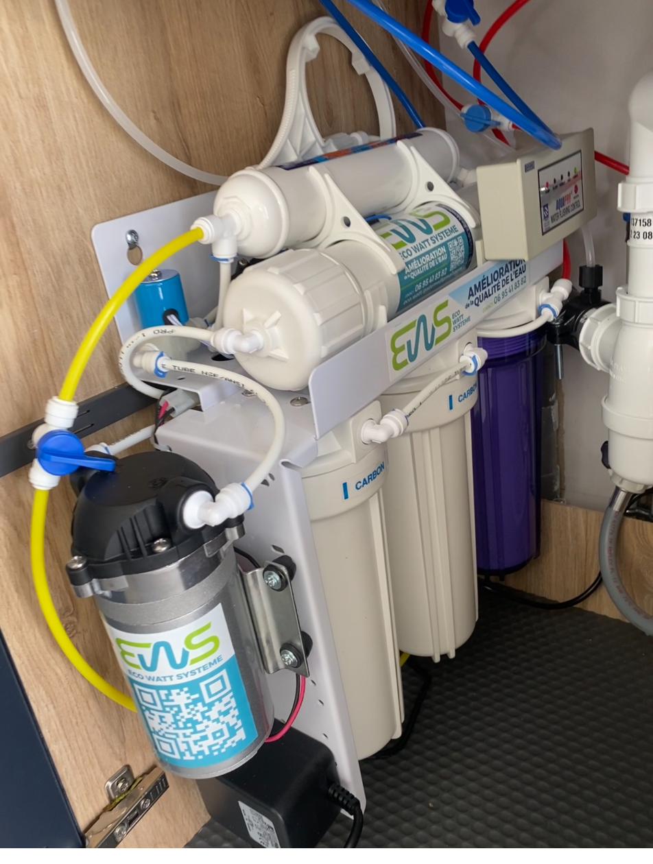 Installation OSMO 8 sous évier par Eco Watt Systeme
